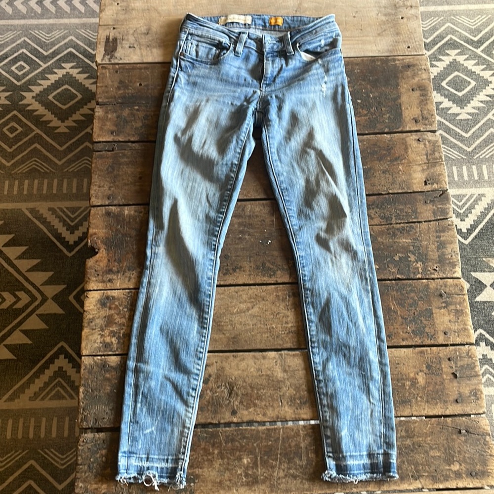 Pilcro and the Letterpress size 25 skinny jeans